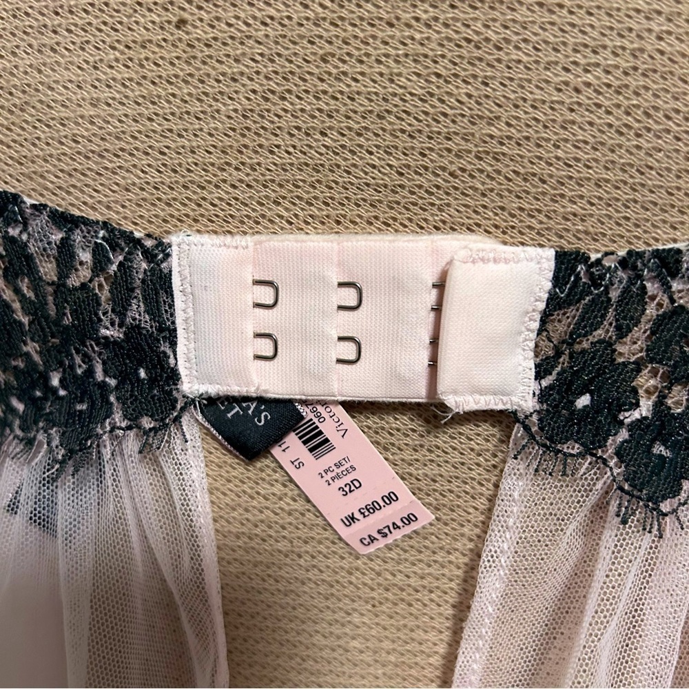 NWT Victoria Secret Sheer Baby Doll - Picture 3 of 5